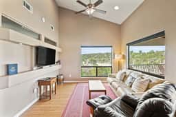 Chardonnay Haus - Image 3