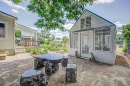 Sunny Charming Retreat: Wine Greenhouse - Image 2