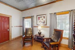 Historic Rocky Hill- Full Property - Image 4