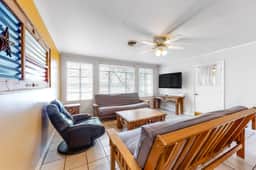 Sunny Days Lake Retreat - Image 4