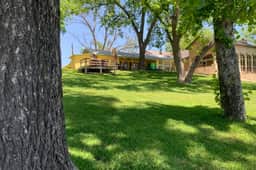 Sunny Days Lake Retreat - Image 3