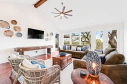 Cliff side Oasis - Image 2