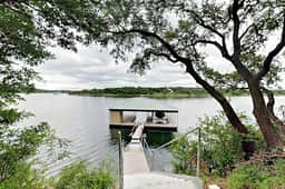 Cliff side Oasis - Image 3