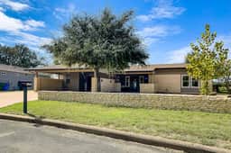 Lago Vista Sunset Villa - Image 3