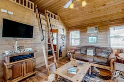 Rock of Ages Cabin at Amazing Grace Canyon - Image 4