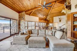 Stone Lodge - Image 3