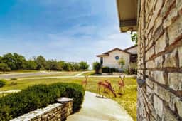 Hillside Manor - Image 4