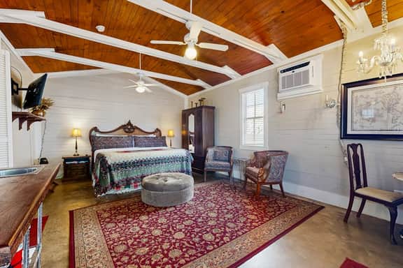 Travis Street - Travis Cottage - Image 2