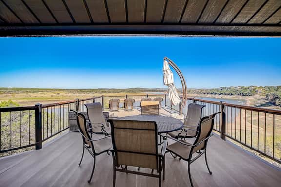 Stone Lodge - Image 2