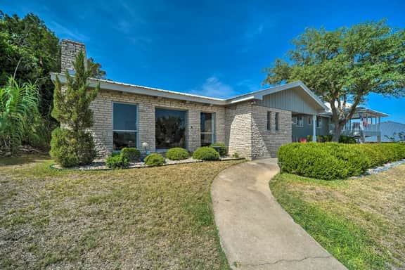 Hillside Manor - Image 2