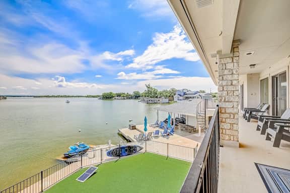 Oak Rock Point - Image 2