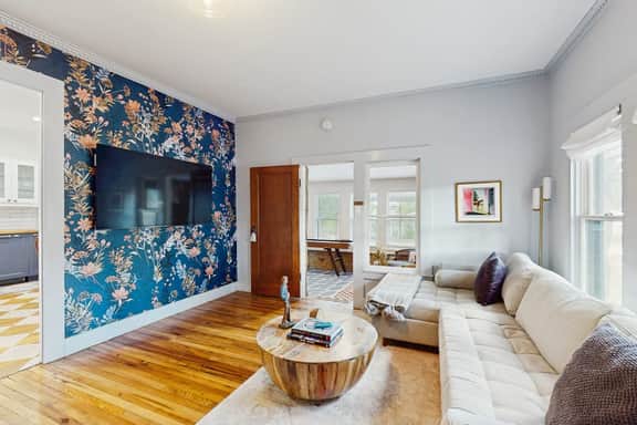 Blue Haus - Image 4