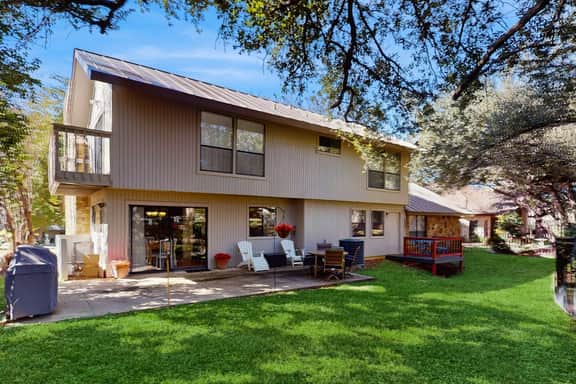 Horseshoe Bay Getaway - Image 4