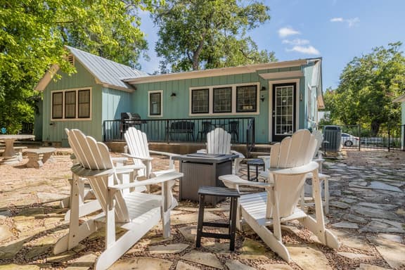 Town Creek Retreat | Fire Pit & EV Charger - Image 1