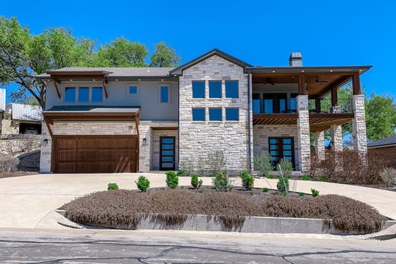 Lago Vista Retreat - Image 1
