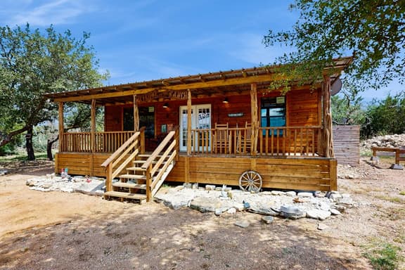 River's SkyView Lodge - Image 1