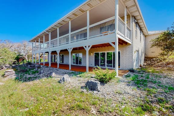 Hilltop Holiday - Image 1
