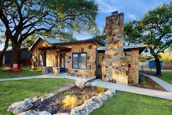 Blue Haus - Image 1