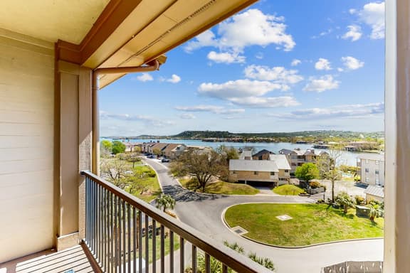 The Waters Condo Building 6 - Overlooking the Bay - Image 1